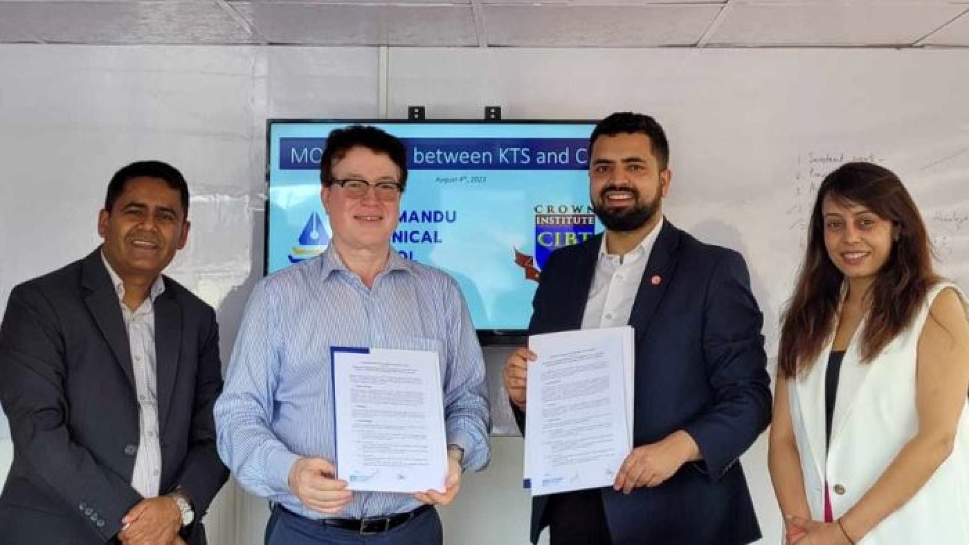 टेक्निकल स्कूल र क्राउन इन्स्टिच्युट अफ विजनेस एण्ड टेक्नोलोजी अष्ट्रेलियाबीच सम्झौता 